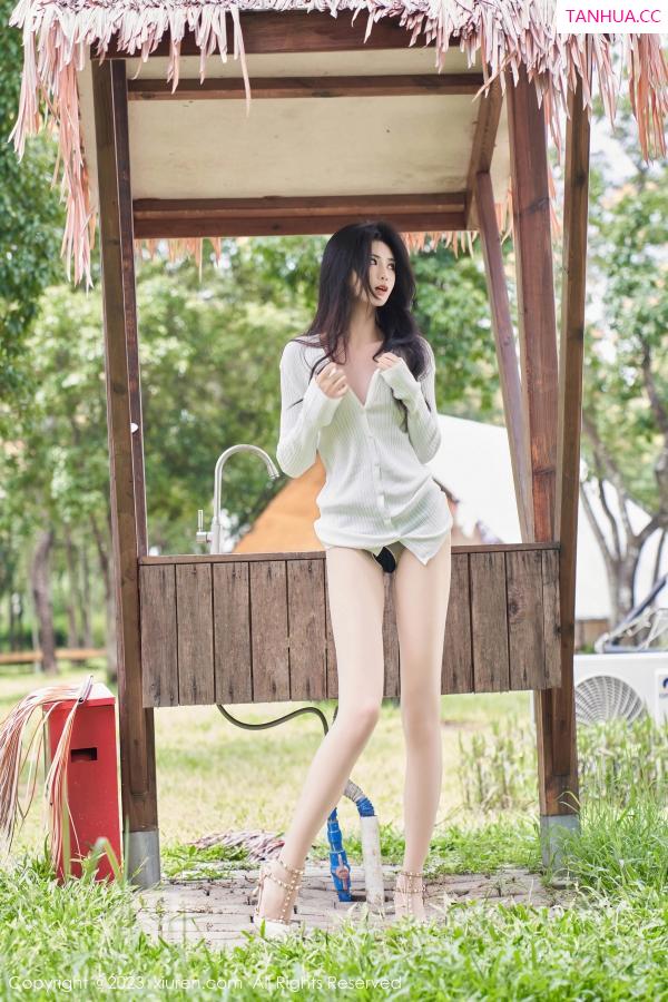 李浅浅  [XiuRen]高清写真图 2023.07.31 No.7162 浅浅Danny 户外美腿第2张图片